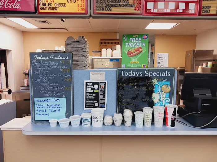 Shirl's Drive-In Zion Picture 8