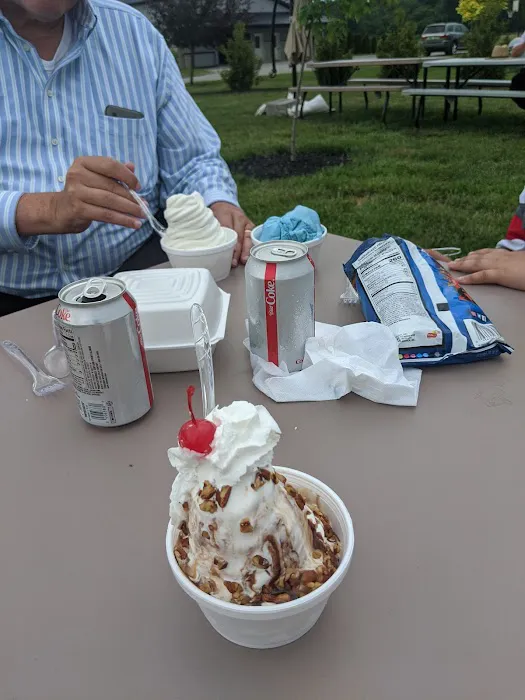 Countryside icecream shoppe Picture 6