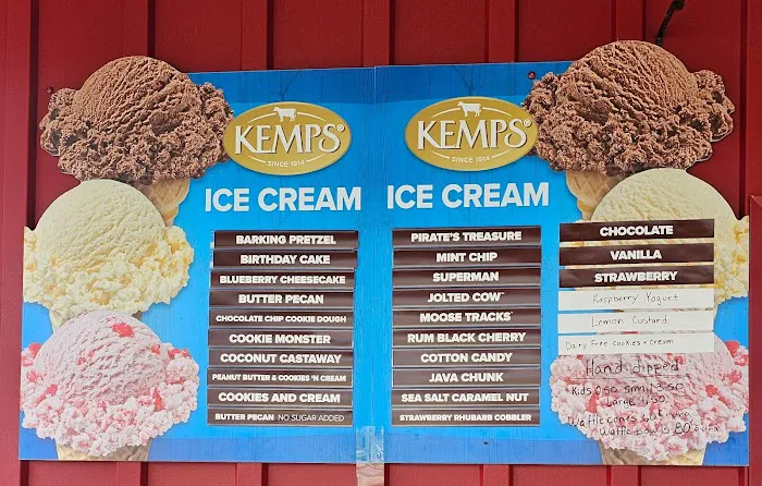 Cowlick's Ice Cream Shoppe Picture 7