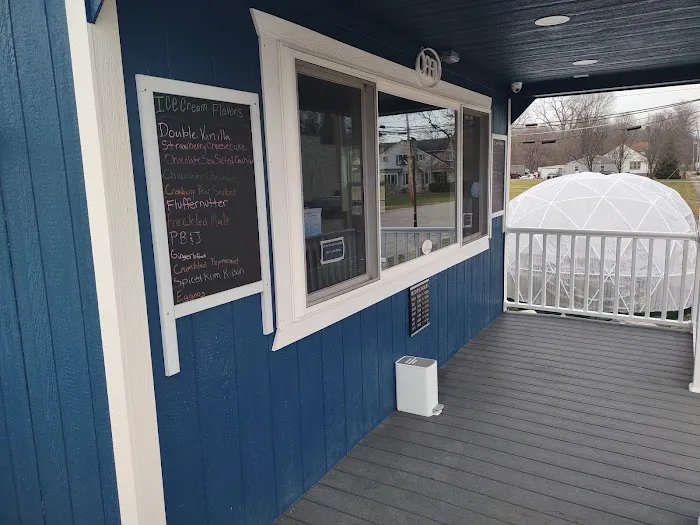 Canal Creamery Picture 8