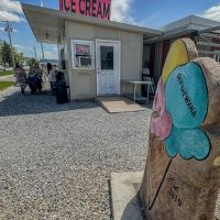 Mom's Ice Cream ico