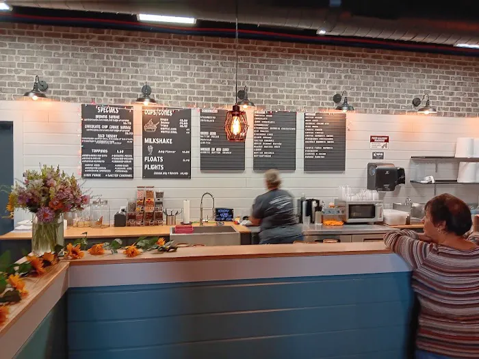 Vanilla Bean Creamery Picture 5