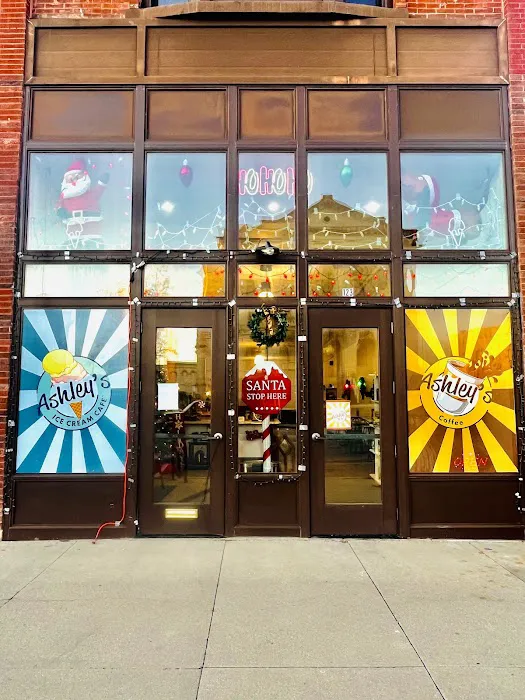 Ashley's Ice Cream Cafe Picture 2