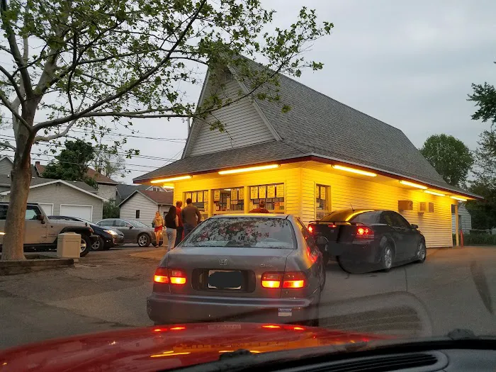 Sycamore Drive-In Picture 4