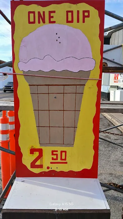 Little Dipper Ice-cream Shop Picture 5