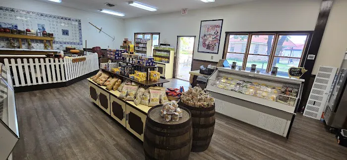 Nelis' Dutch Village Ice Cream Shop Picture 5