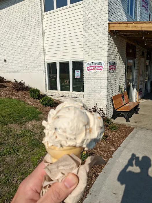 The Parlor by House of Flavors Picture 8