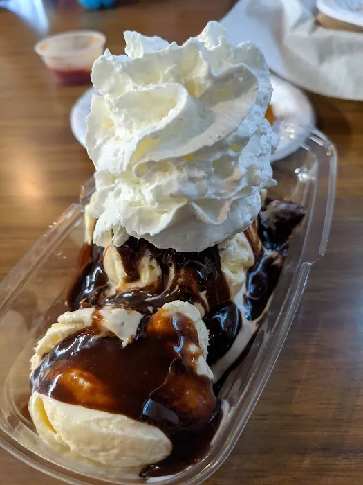 Scooters Malt Shoppe & Travelling Treats Picture 2