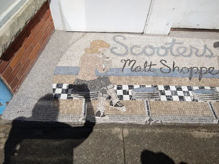 Scooters Malt Shoppe & Travelling Treats Picture 7