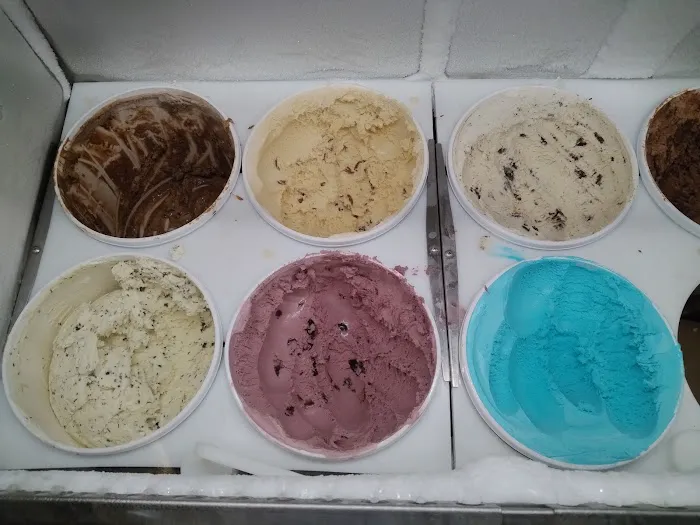 Hansen's Ice Cream Parlor — Burlington Picture 6