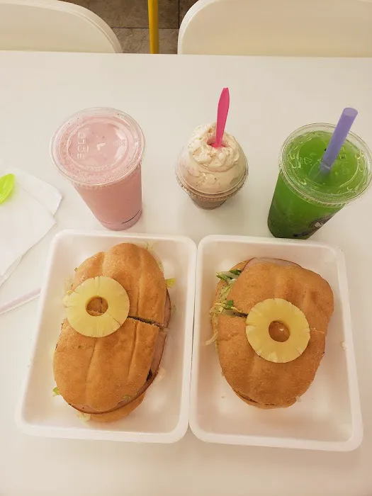 La Michoacana Ice Cream Shop Picture 6