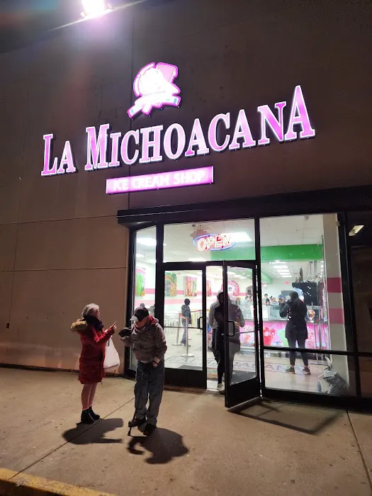 La Michoacana Ice Cream Shop Picture 4