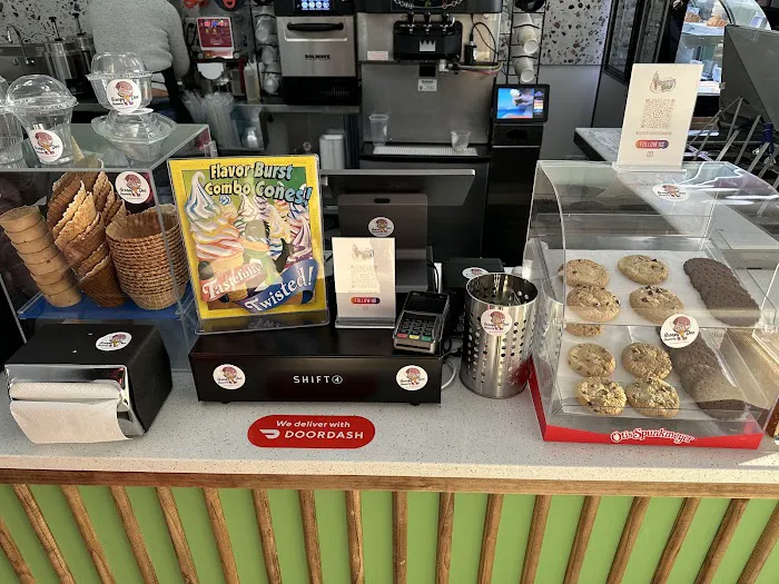 Scoopy Doo Creamery Picture 2
