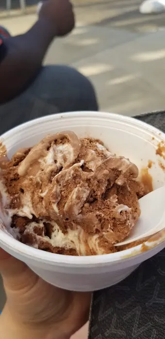Lickity Split Ice Cream Shop Picture 1