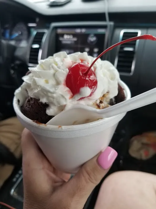 Lickity Split Ice Cream Shop Picture 6