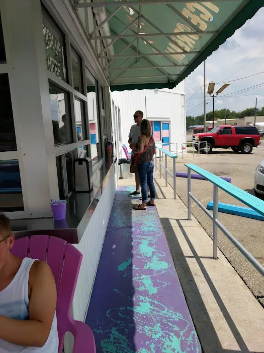 Lickity Split Ice Cream Shop Picture 7