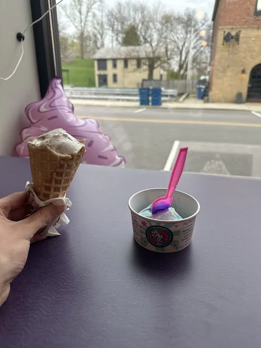 Jebi's Ice Cream Shoppe Picture 9