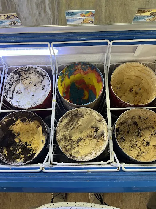 Ice Cream Parlour Picture 2