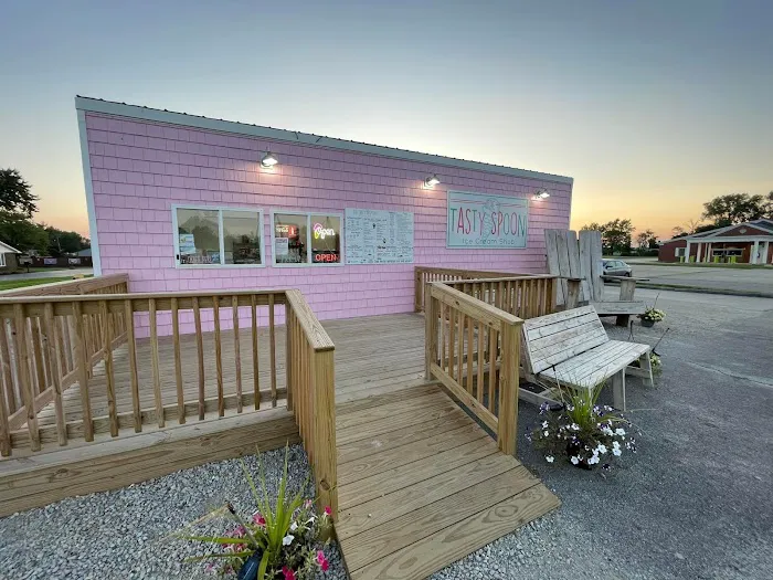 The Tasty Spoon Ice Cream & Hot Food Picture 1