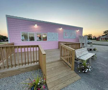 The Tasty Spoon Ice Cream & Hot Food