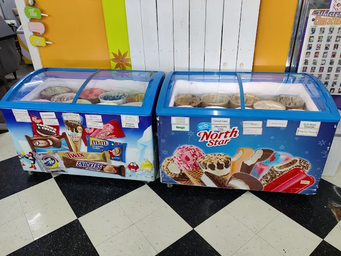 Taylor's Dairy Store Picture 3