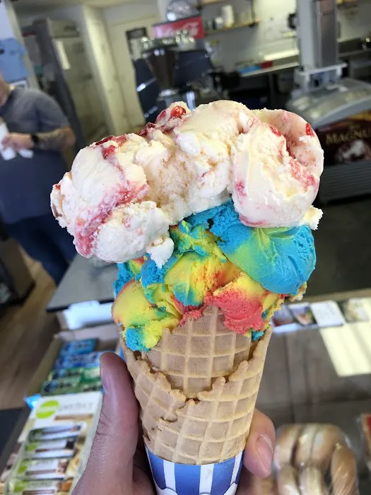 The Little Dipper Cafe & Ice Cream Shoppe Picture 1