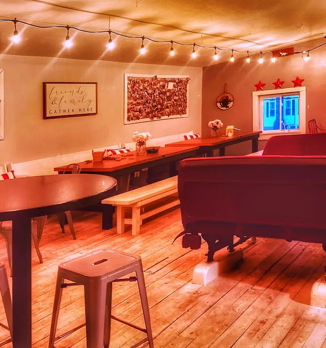 The Little Dipper Cafe & Ice Cream Shoppe Picture 3