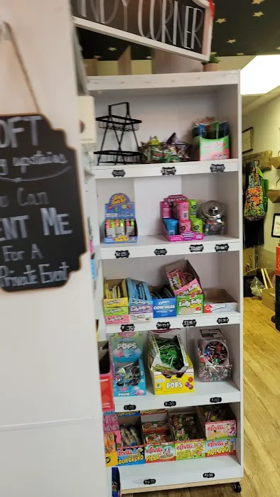 The Little Dipper Cafe & Ice Cream Shoppe Picture 10