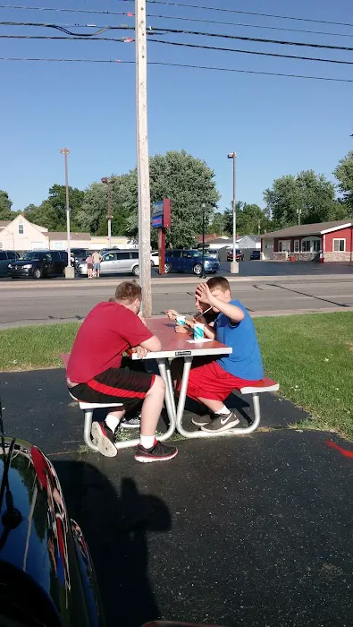 Sweet Rewards Ice Cream Shop Picture 10