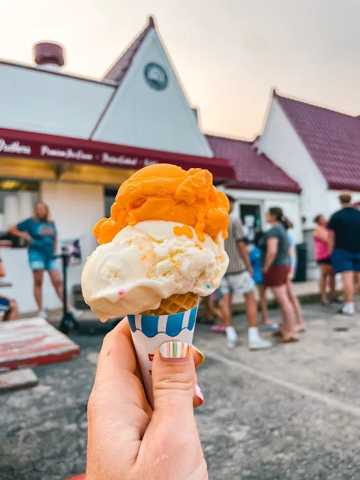 Noble Brothers Waterford Creamery Picture 6