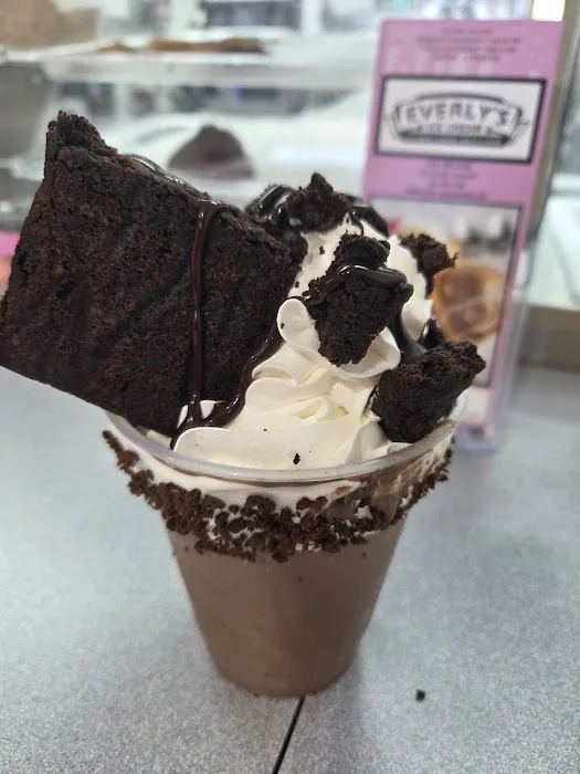 Everly's Ice Cream Picture 6