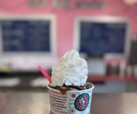 Pete's Castle Marathon & Get The Scoop Ice Cream Shoppe