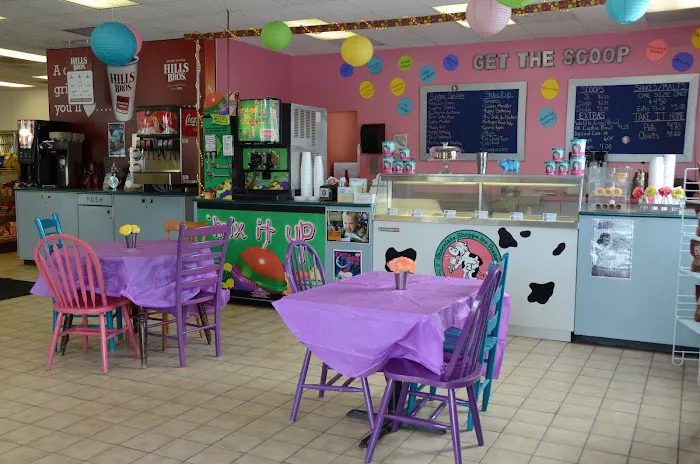 Pete's Castle Marathon & Get The Scoop Ice Cream Shoppe Picture 6