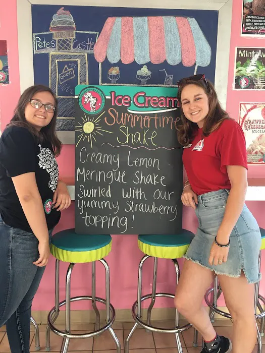 Pete's Castle Marathon & Get The Scoop Ice Cream Shoppe Picture 9