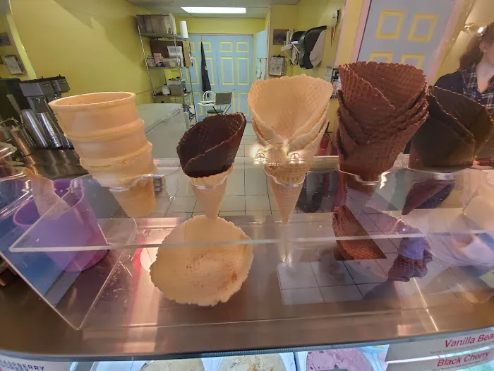 Princess Alex Ice Cream Shop Picture 6