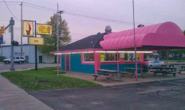 44th Street Dog & Dairy Picture 2