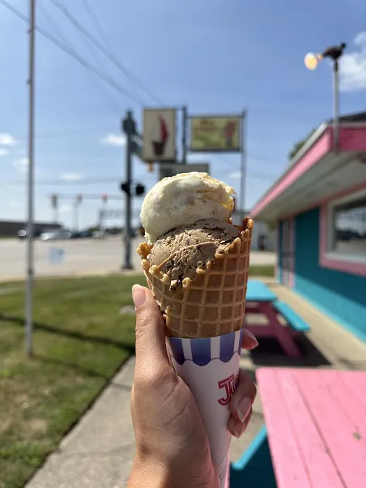 44th Street Dog & Dairy Picture 4