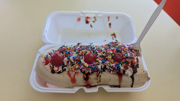 Tsitsiki Ice Cream & Snacks Picture 4