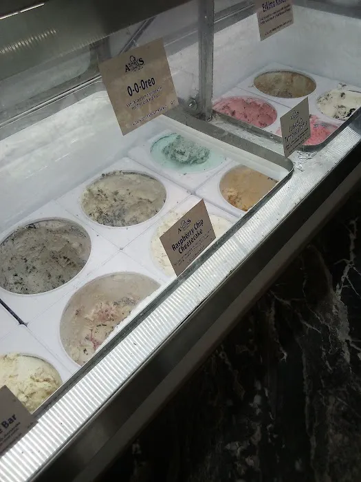 Pennfield Ice Cream & Coffee Shop Picture 4