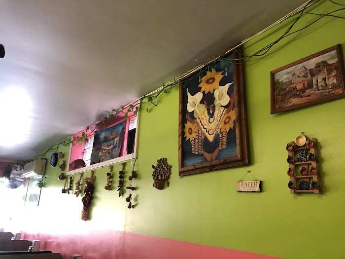 La Michoacana Restaurante y Paleteria Picture 8