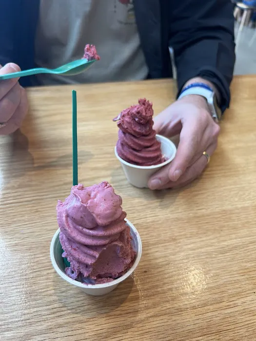 The Berry - Real Fruit ice Cream Picture 8