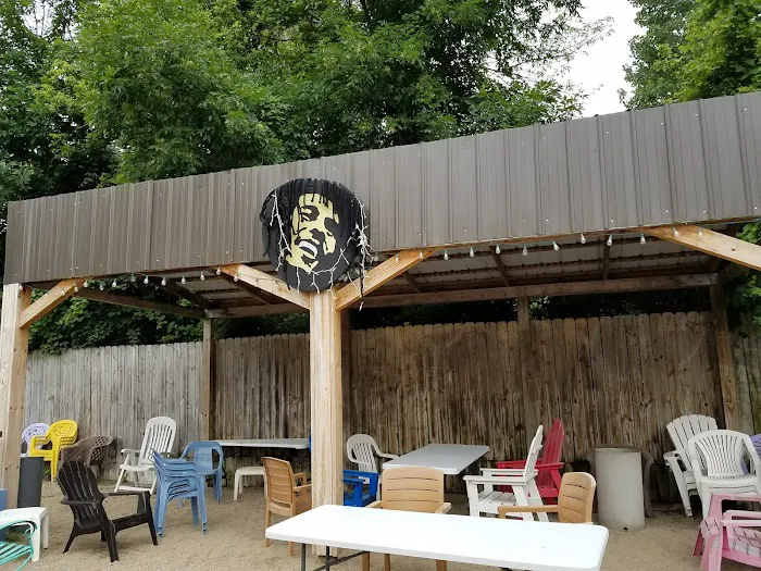 The Island Muncie Picture 7