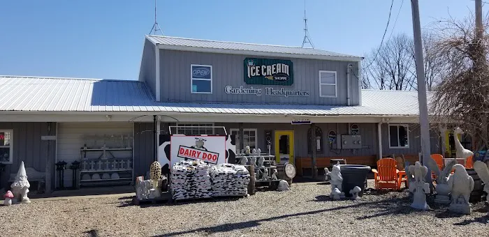 Showcase Gardens Ice Cream Shoppe Picture 2