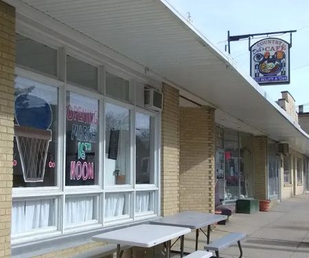 Darien Ice Cream Shoppe