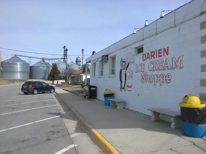 Darien Ice Cream Shoppe Picture 4