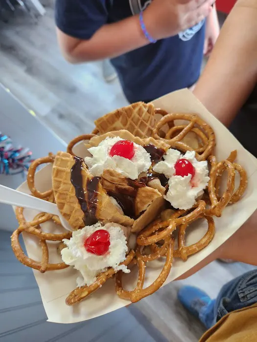 Myrt’s Ice Cream Shoppe Picture 8