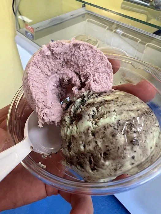 Little DippeRz, LLC. Ice Cream and Treats Picture 9