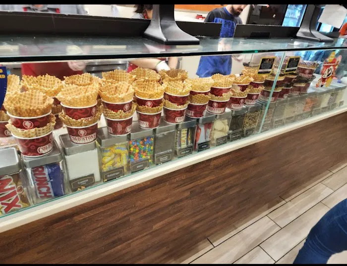 Cold Stone Creamery Picture 3