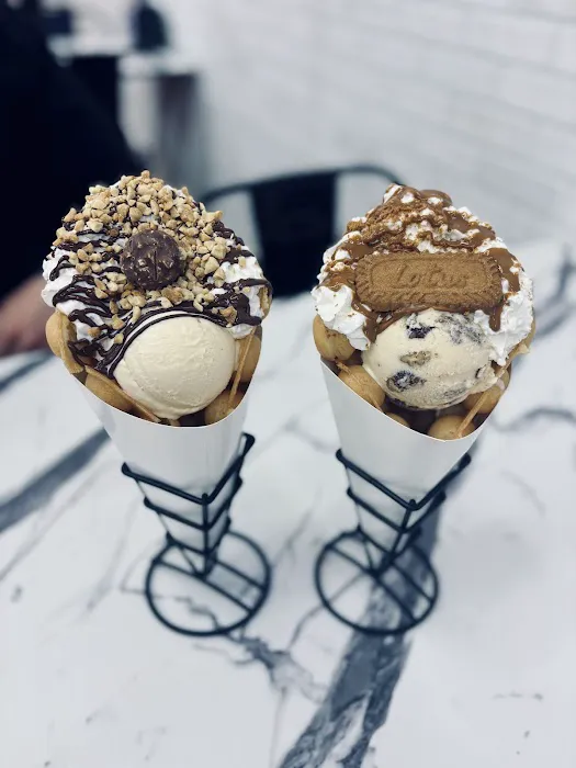 Babes Bubble Waffle & Boba Cafe Picture 4