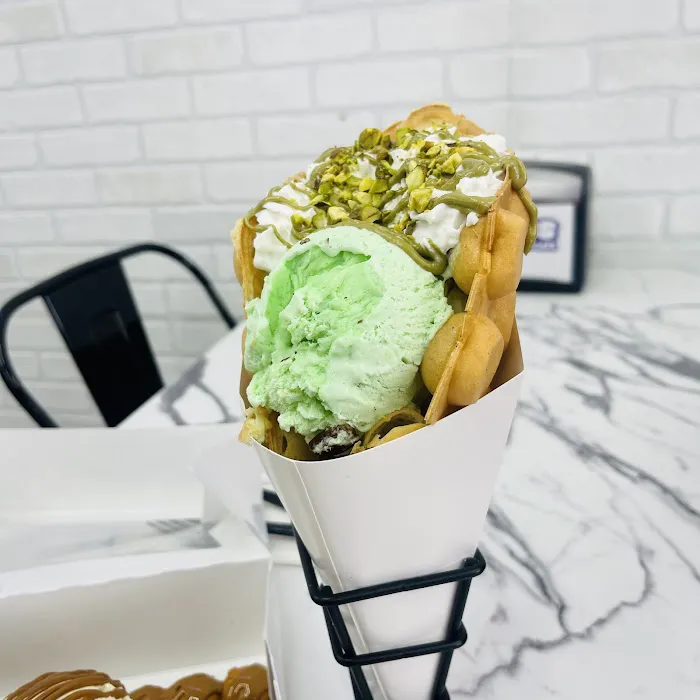 Babes Bubble Waffle & Boba Cafe Picture 6